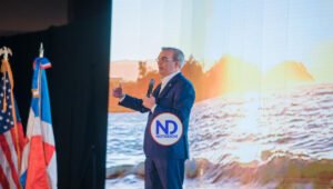 Abinader resalta importancia de agentes, turoperadores y cruceros