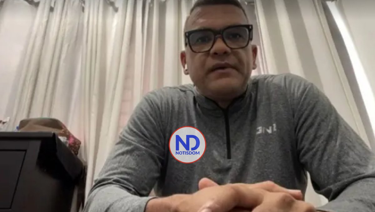 Audo truena contra fanaticada aguilucha por las luces en los celulares