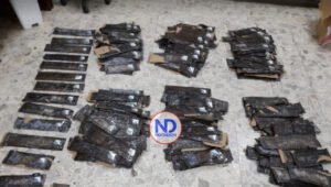 Decomisan más de 48 kilos de cocaína en láminas ocupadas