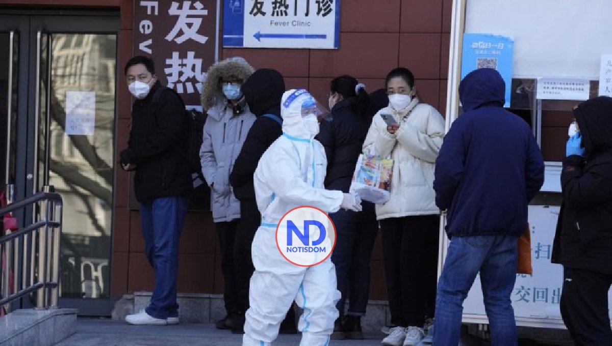 China intenta controlar oleada de covid-19; la OMS está preocupada