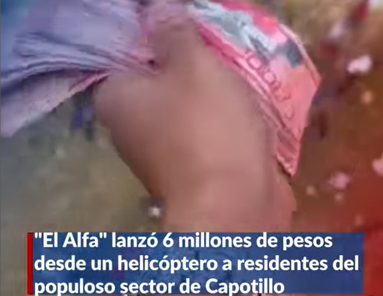 EL ALFA 24 "El Alfa" lanza 6 millones de pesos desde un helicóptero a residentes del sector Capotillo
