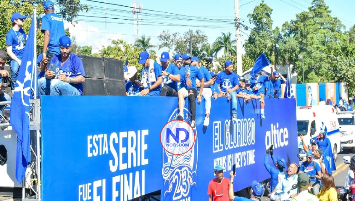 Tigres del Licey realizan caravana de celebración de su campeonato
