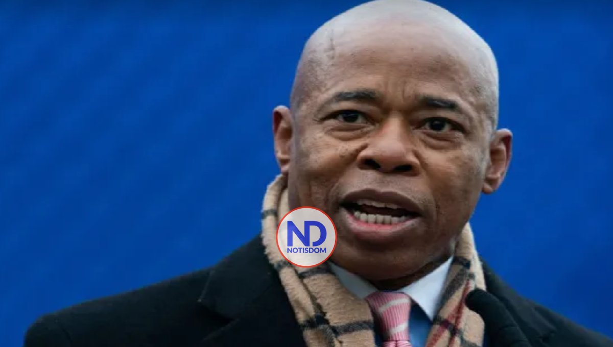 Alcalde Adams lidera coalición que urge por ayuda ante crisis migratoria