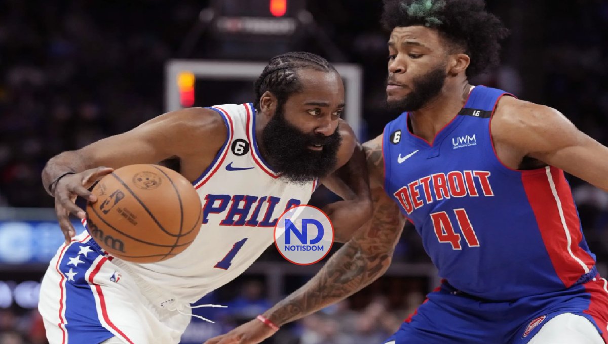 Triple doble de Harden ayuda a 76ers a ganar a Pistons