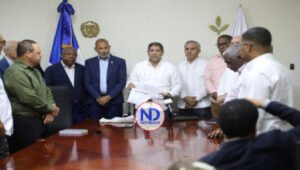 Gobierno entrega RD$60 millones a productores de ajo de Constanza
