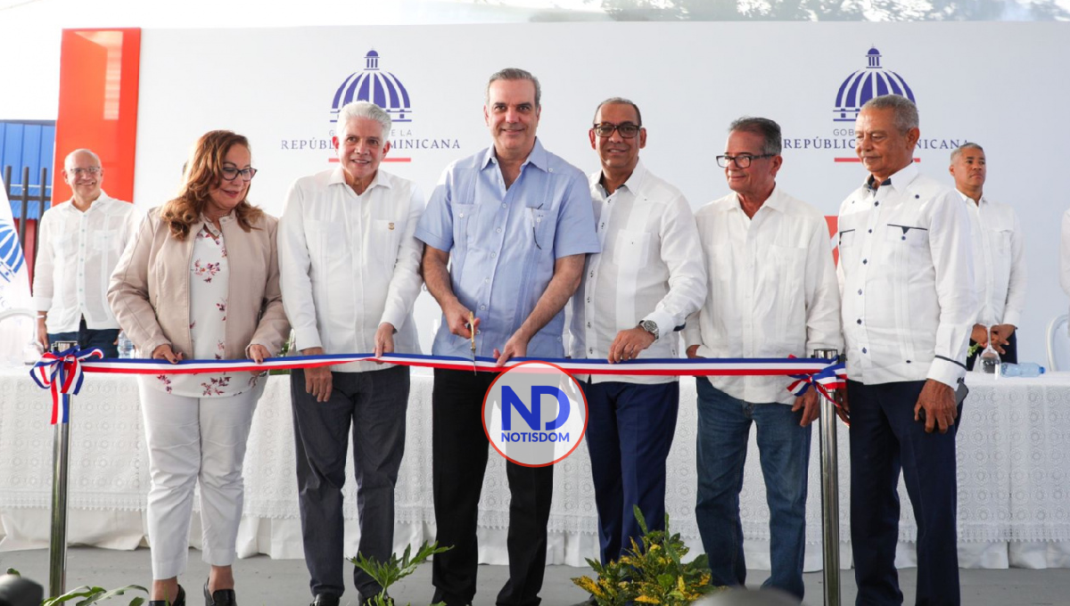 Presidente Abinader encabeza acto inaugural remodelación autopista Santiago-Navarrete 2 Presidente Abinader encabeza acto inaugural remodelación autopista Santiago-Navarrete