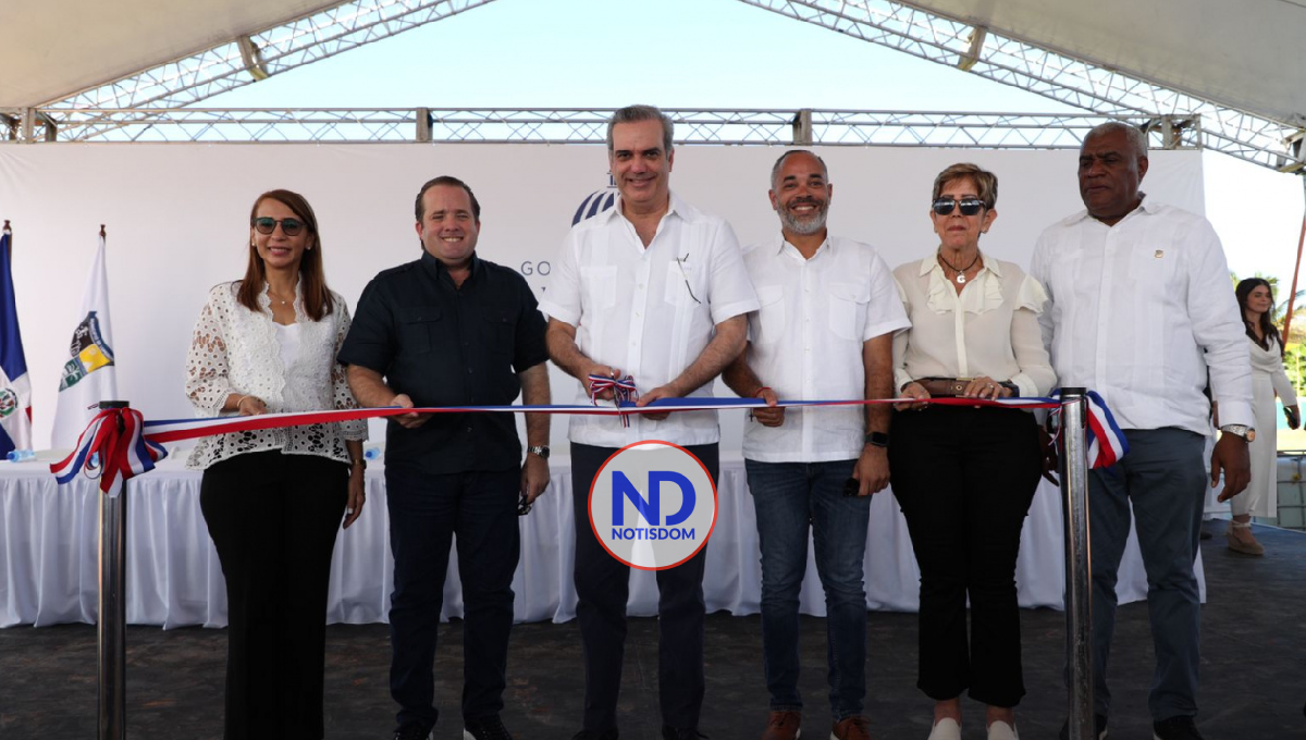 Presidente Abinader deja inauguradas ocho obras en Puerto Plata y una en Santiago