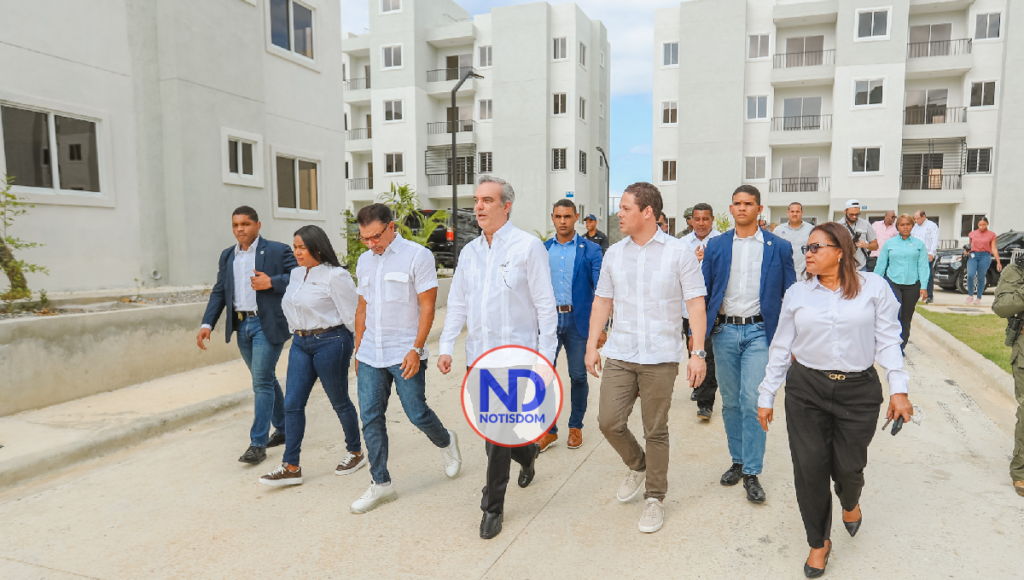 NOTISDOM FOTOS 2023 01 16T104603.066 Presidente Abinader entrega 100 apartamentos en "Mi Vivienda Hato Nuevo"