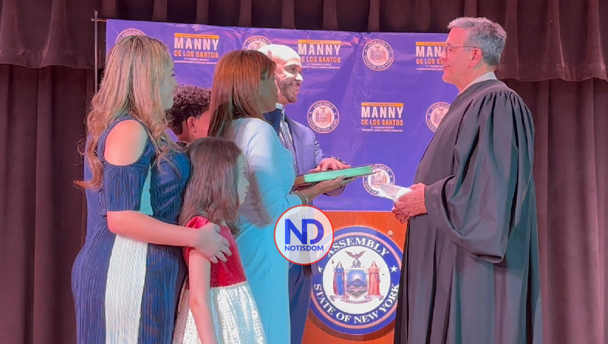 Video | Manny de los Santos se juramenta como asambleísta del distrito 72 2 Video | Manny de los Santos se juramenta como asambleísta del distrito 72