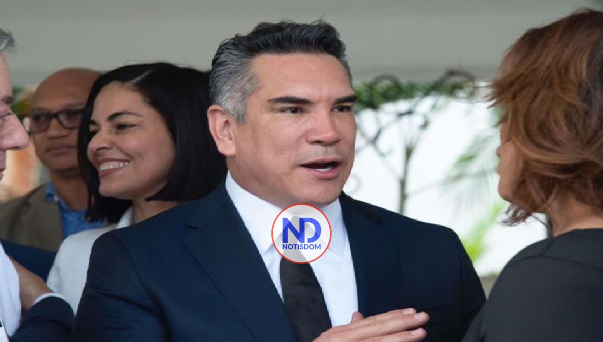 Presidente de la Copppal y partidos depositan ofrenda floral a tumba de Peña Gómez 2 Presidente de la Copppal y partidos depositan ofrenda floral a tumba de Peña Gómez