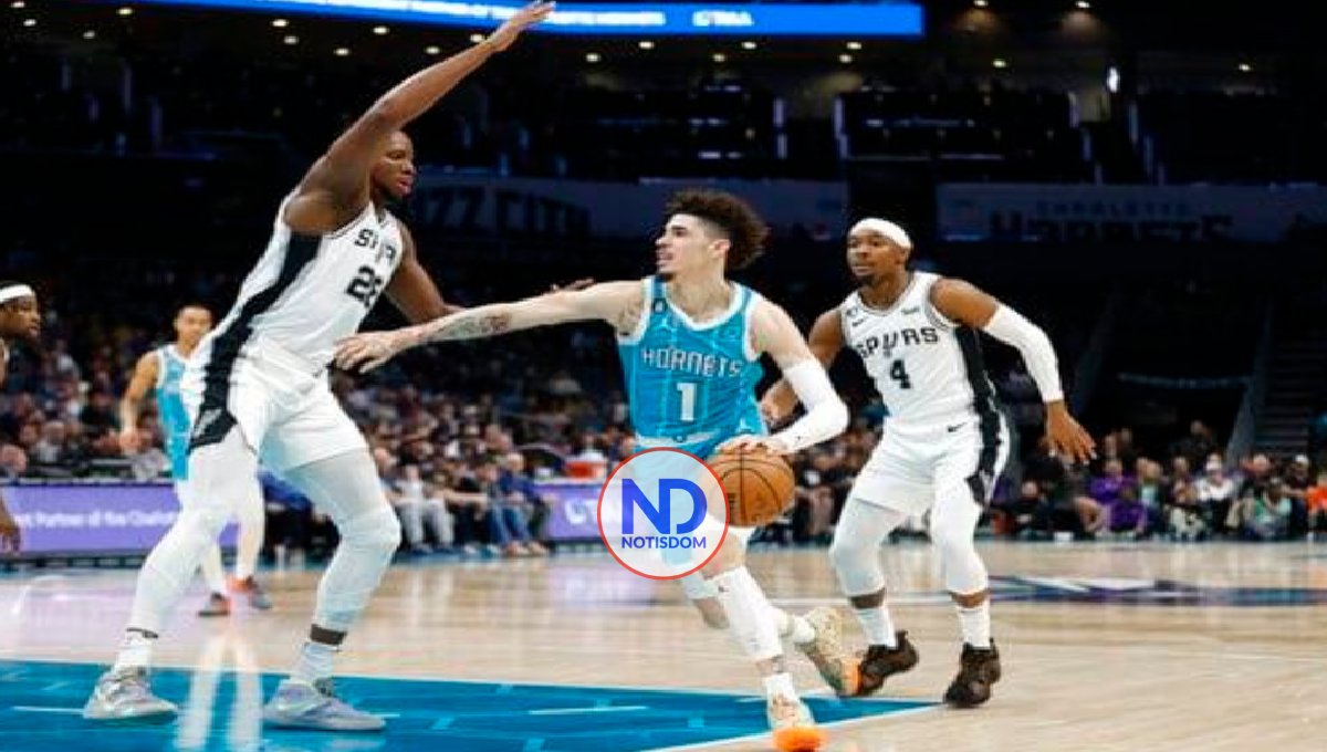 Ball y Hornets derrotan a los Spurs, que hilan 14 tropiezos