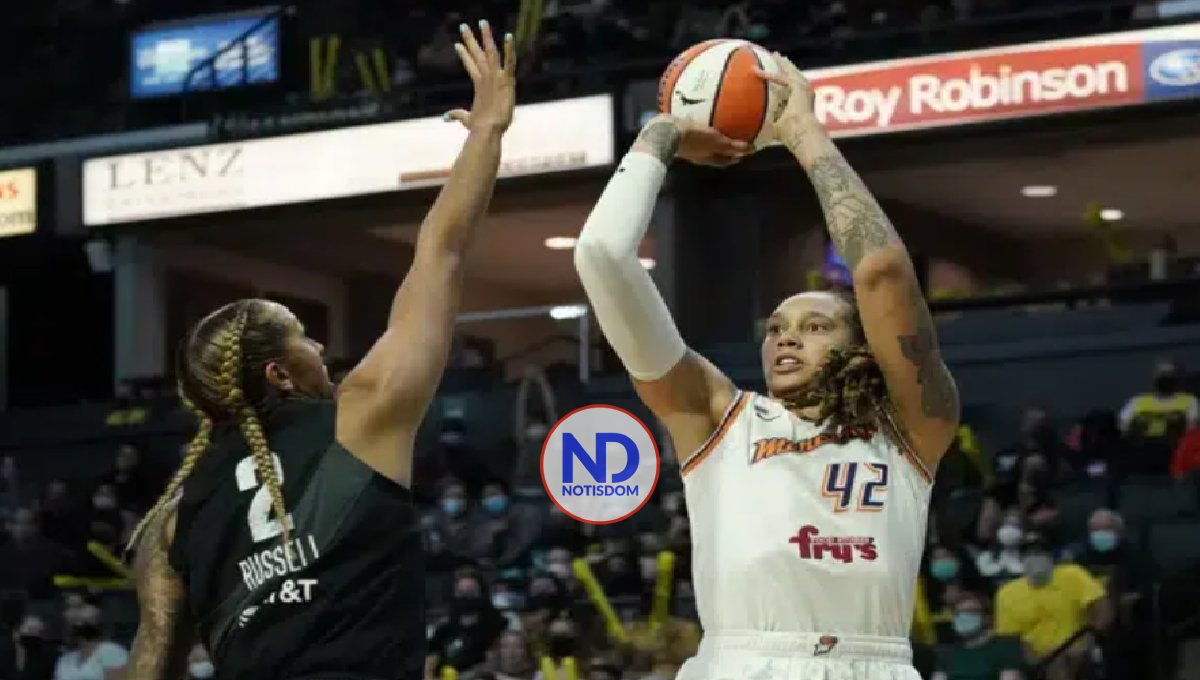 Brittney Griner vuelve a firmar con Phoenix Mercury