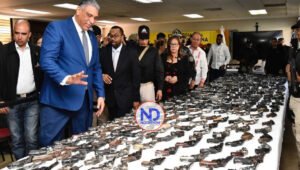 Ministerio dice saca de las calles 503 armas de fuego en Santiago