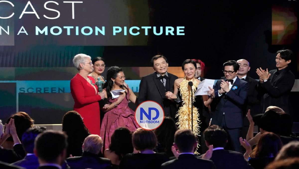 Elenco de “Everything” celebra triunfo en los SAG 2 Elenco de “Everything” celebra triunfo en los SAG