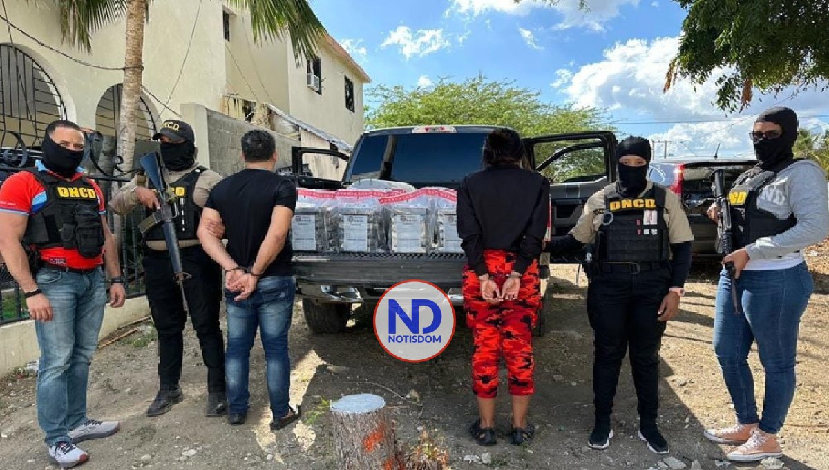 DNCD ocupa 89 paquetes cocaína en Baní y apresa a dos personas