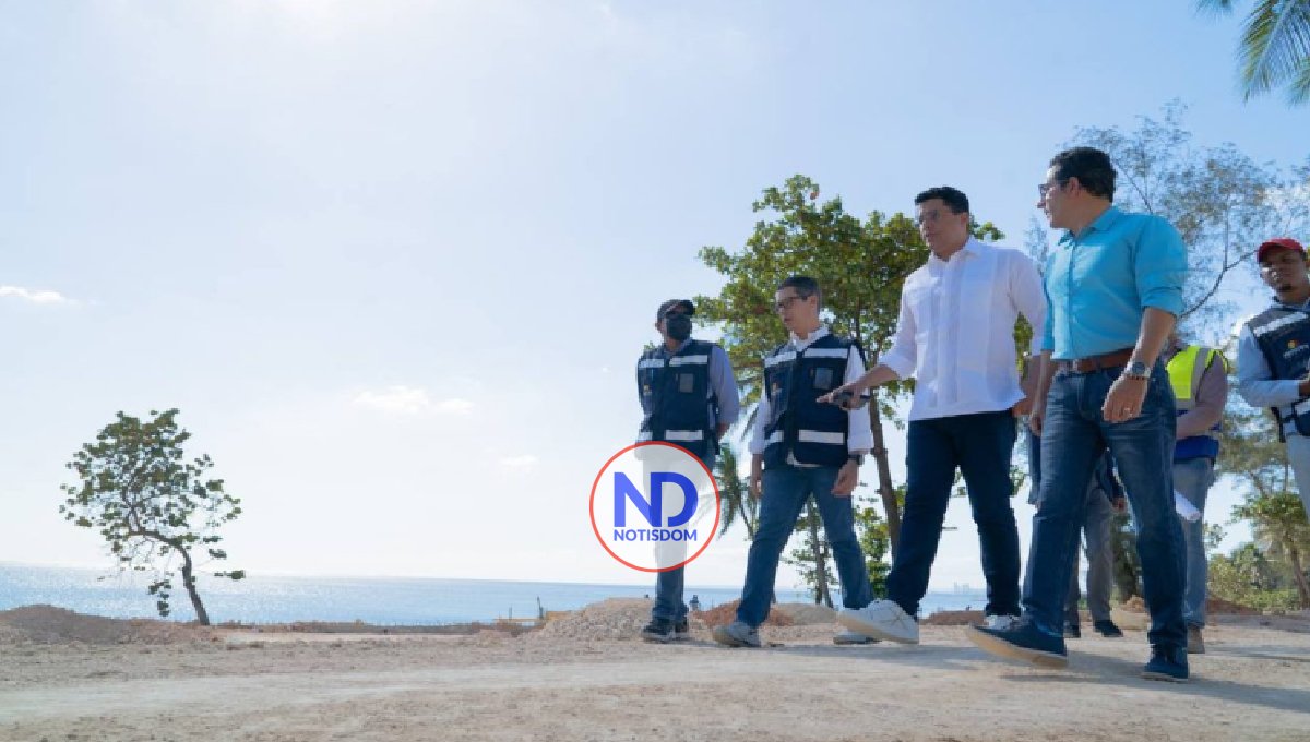 David Collado anuncia en abril inaugurarán primer tramo de remozamiento Malecón SDE 2 David Collado anuncia en abril inaugurarán primer tramo de remozamiento Malecón SDE