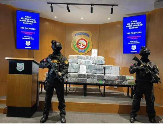 DROGA 46 Incautan 243 paquetes de cocaína en Río San Juan