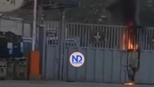 Haitianos quemaron neumáticos en puerta binacional Elías Piña