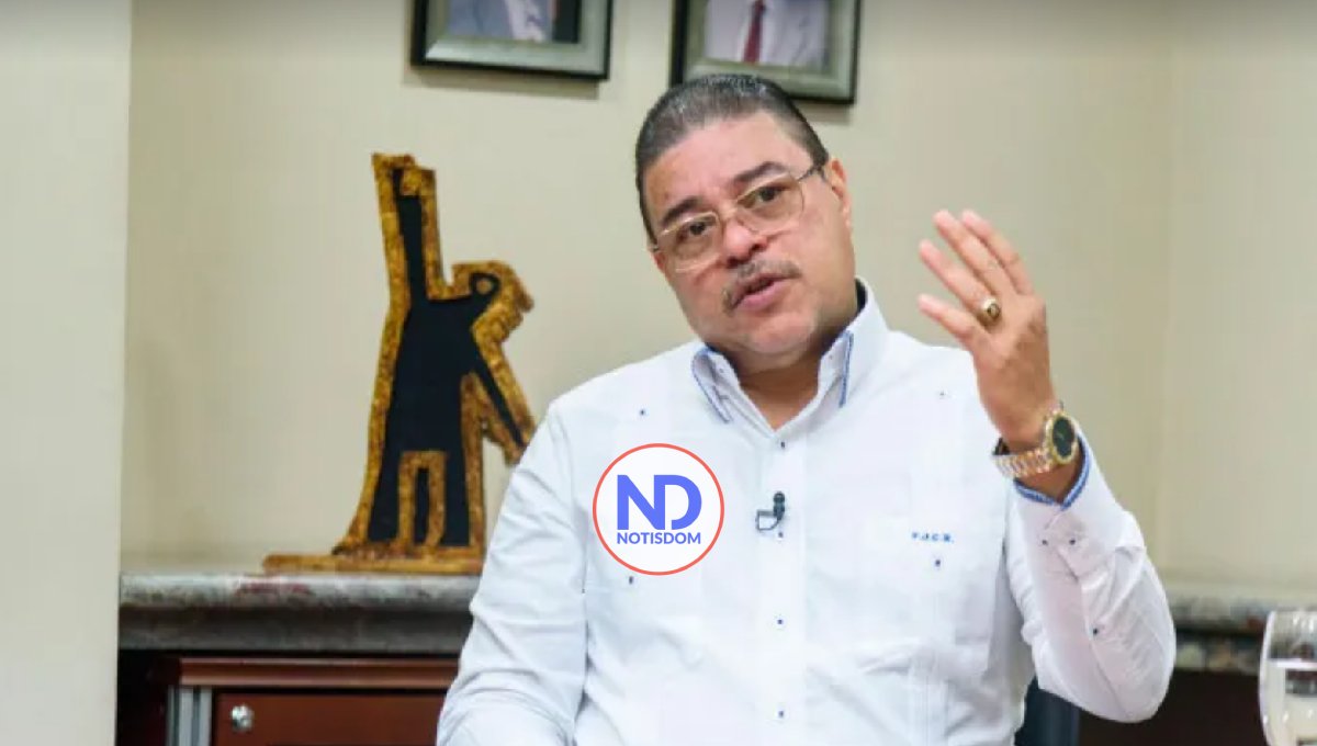 Ministro de Deportes felicita a los campeones del Caribe, Tigres del Licey