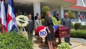 Realizan honras fúnebres a Víctor Gómez Bergés en Tribunal Constitucional