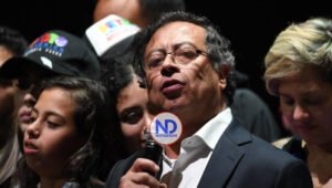 Gustavo Petro acusa al ELN de «sabotear» el diálogo de paz