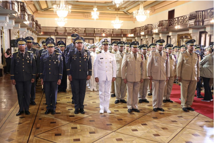 MILITARES 24 Abinader califica de invaluable labor Fuerzas Armadas y la Policía