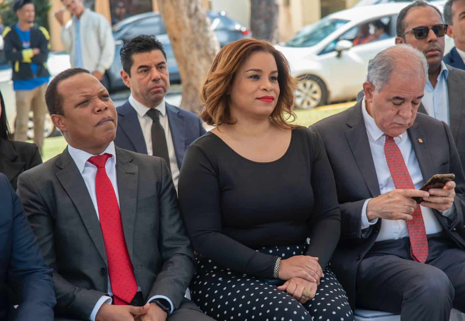 Presidente de la Copppal y partidos depositan ofrenda floral a tumba de Peña Gómez 3 MORRISON 11 Presidente de la Copppal y partidos depositan ofrenda floral a tumba de Peña Gómez