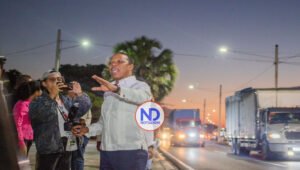 Edesur ilumina el Malecón de SD; ya ha colocado 440 luminarias