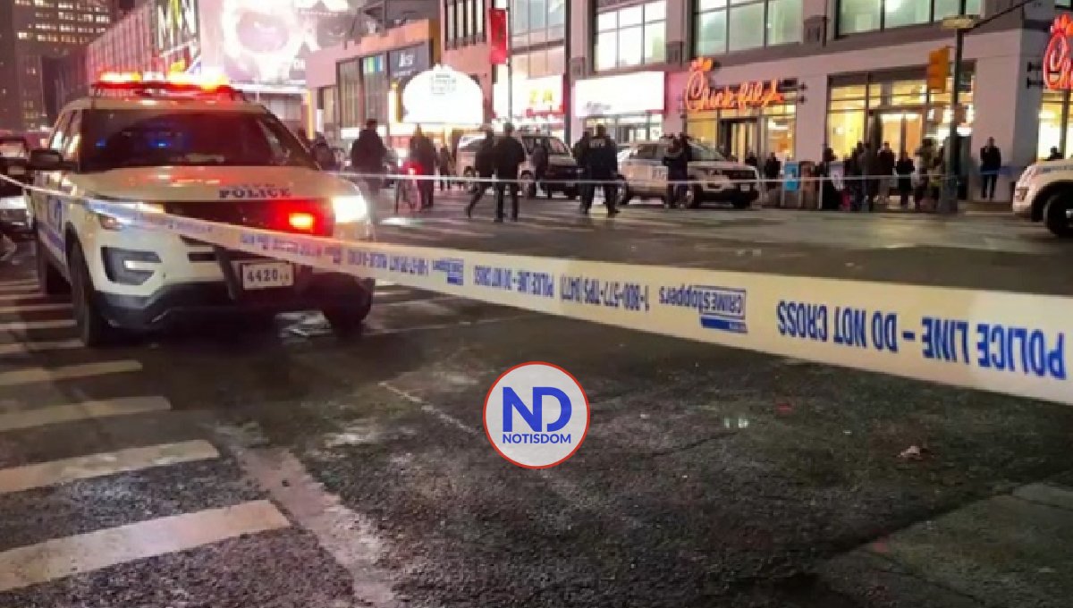 Al menos 1 muerto en un tiroteo en Times Square