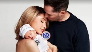 Paris Hilton muestra el rostro de su bebé Phoenix por primera vez