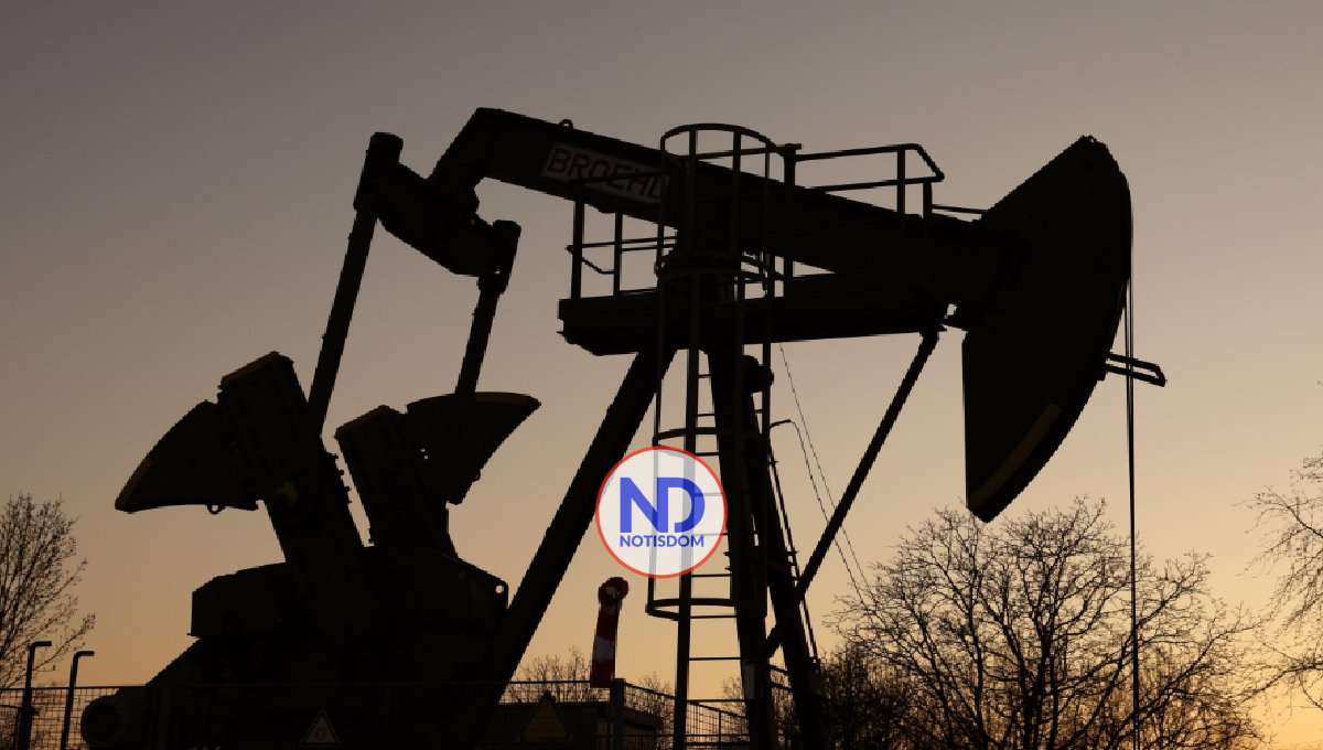 El petróleo de Texas abre con una bajada del 2,56 % hasta 76,16 dólares