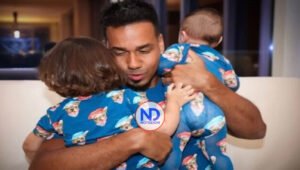 Romeo Santos anuncia su próxima gira en EEUU y presenta a su hijo