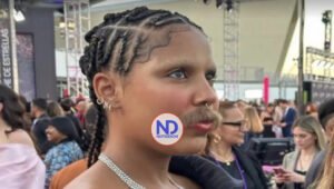 Tokischa desfila con tremendo «bigote bien macho»