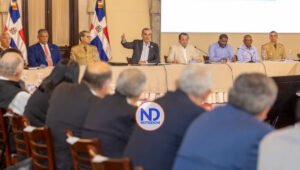 Abinader y partidos enviarán dos comisiones a foros internacionales