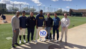 Leones del Escogido fortalecen sus relaciones con Milwaukee