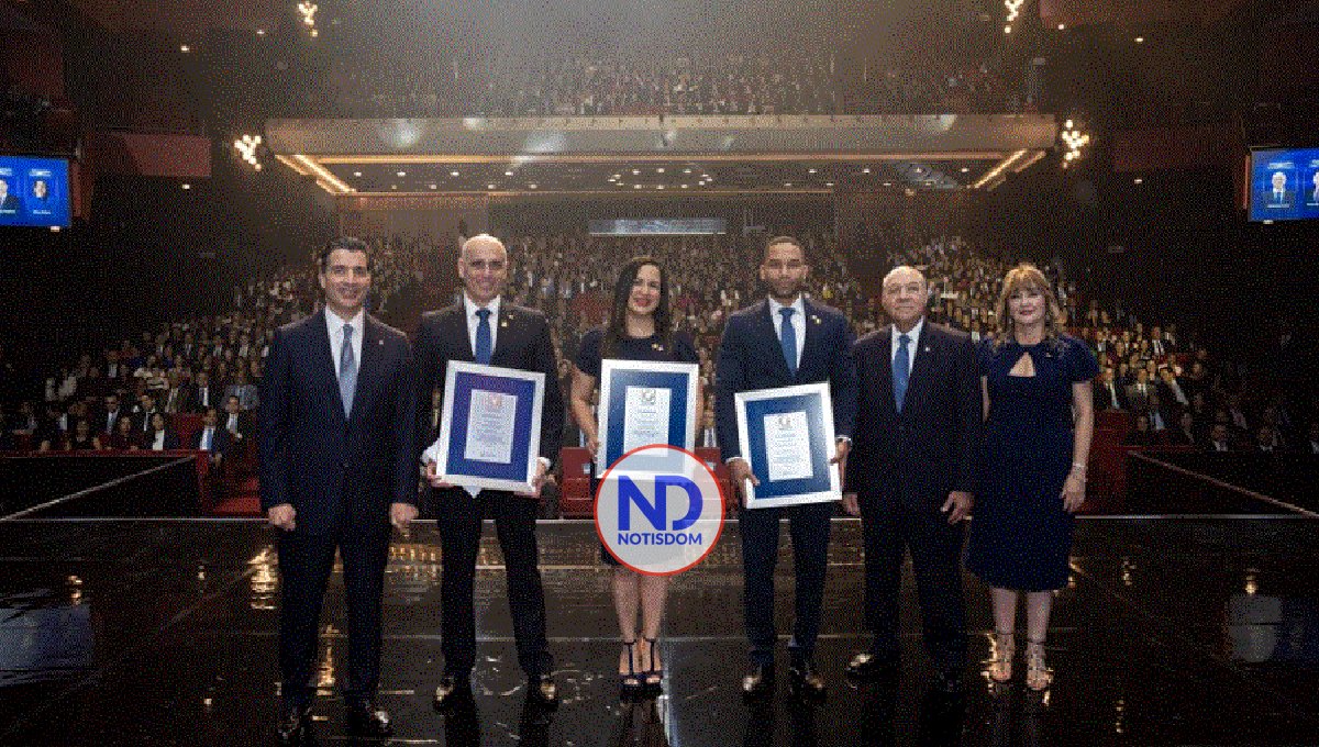 Banco Popular reconoce gerentes durante lucida ceremonia en SD