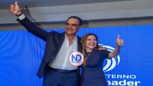 Sector Externo de Luis Abinader juramenta a 587 personas