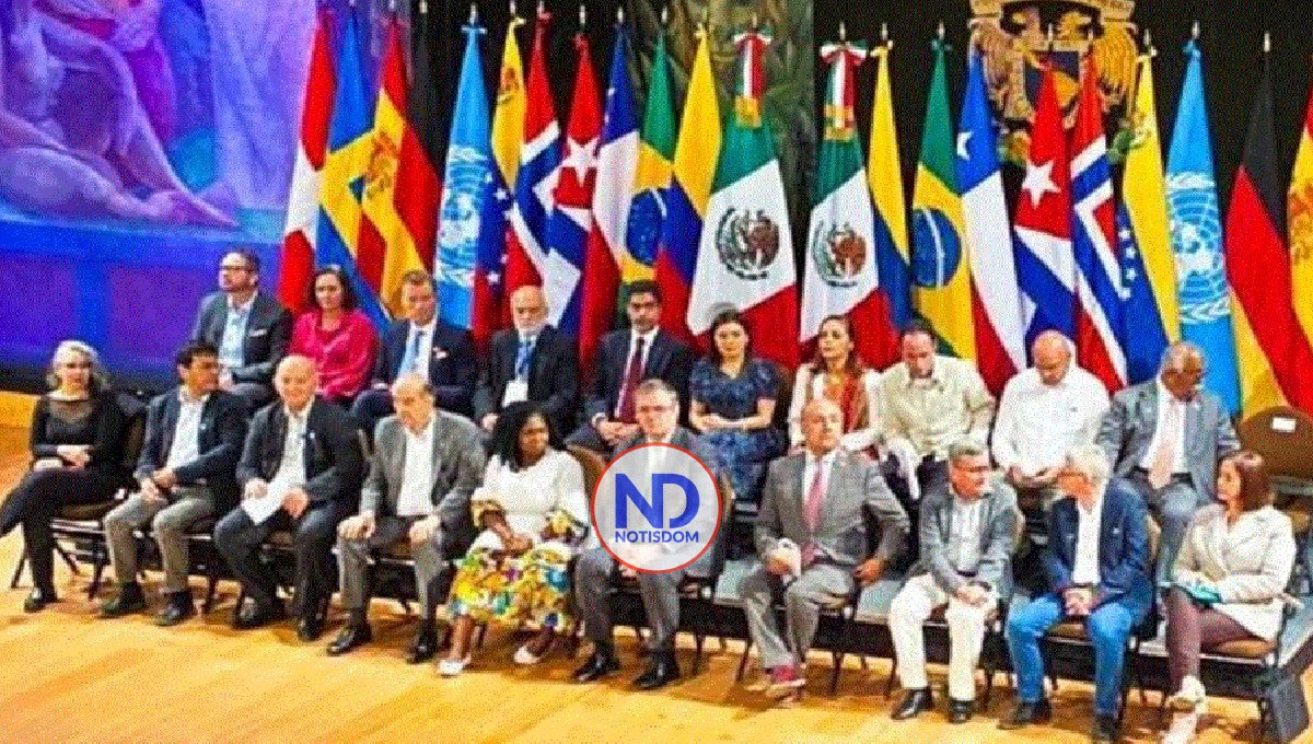 En diálogo de paz, el Gobierno reconoce estatus ELN 2 En diálogo de paz, el Gobierno reconoce estatus ELN