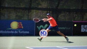 Daniel Baquero avanza a cuartos de final Copa Merengue de Tenis