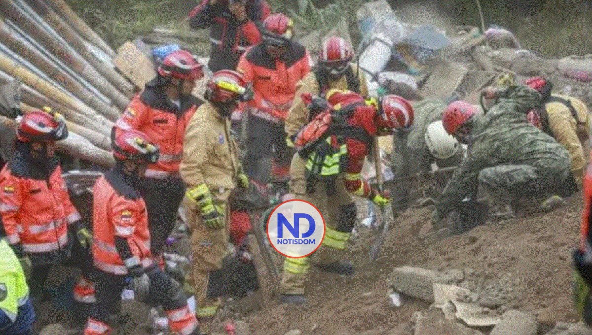 Suben a 12 los fallecidos y a 67 los desaparecidos por gran alud en Ecuador