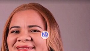 Ministerio de Educación suspende maestra que ejerce con título falso