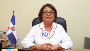 La directora del Moscoso Puello subraya importancia de la fisiatría en pacientes