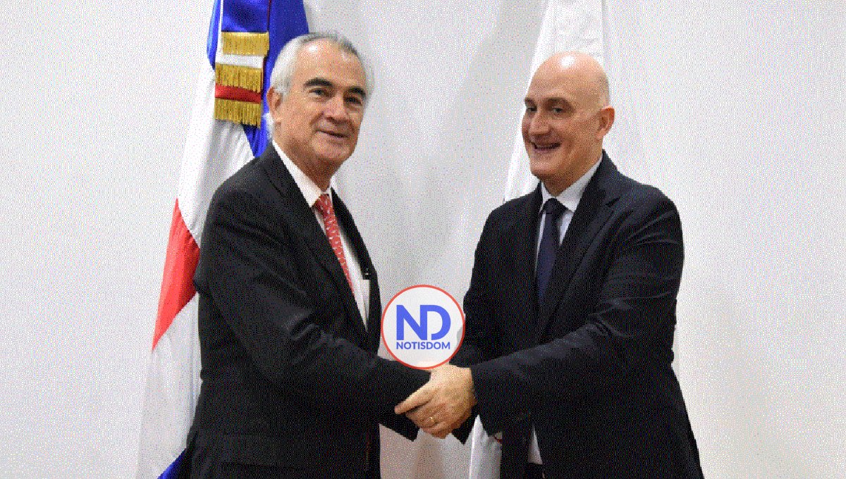 Ministro de Economía y secretario CEPAL conversan sobre crecimiento económico de RD