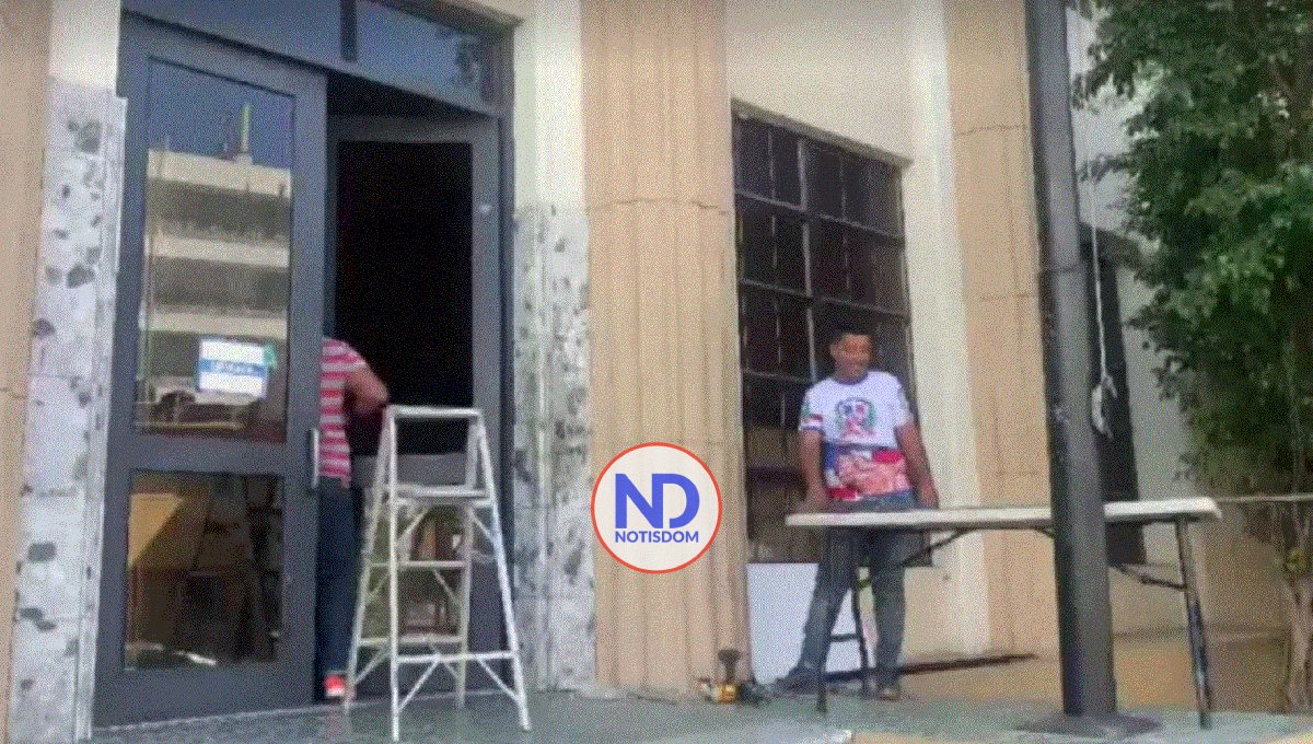 Reparan puerta y se refuerza seguridad en Palacio de Justicia