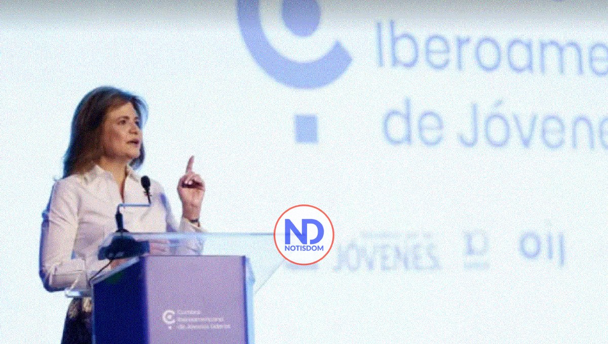 Vicepresidenta anima a jóvenes a «traer soluciones a la mesa»