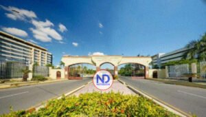 Muere estudiante de medicina de la UASD mientras jugaba en cancha de tenis