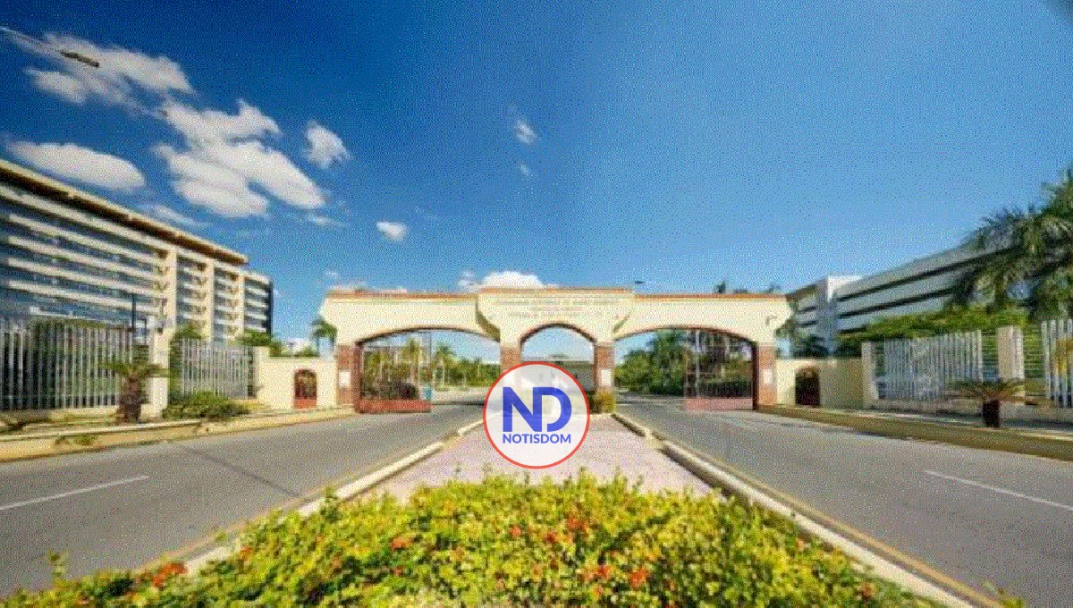 Muere estudiante de medicina de la UASD mientras jugaba en cancha de tenis