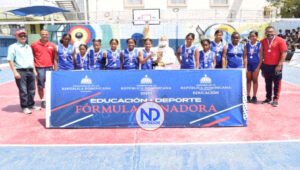 Varias Luces se alza con la corona torneo de voleibol U-13 del DN