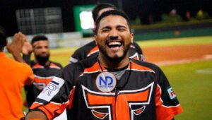 Leones firman a Wendell Rijo y Estrellas al libre Neftalí Feliz