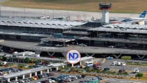 Viajeros demandan mayor seguridad en caminos hacia aeropuertos